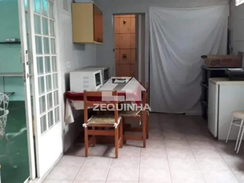 Casa, 3 quartos, 240 m² - Foto 8