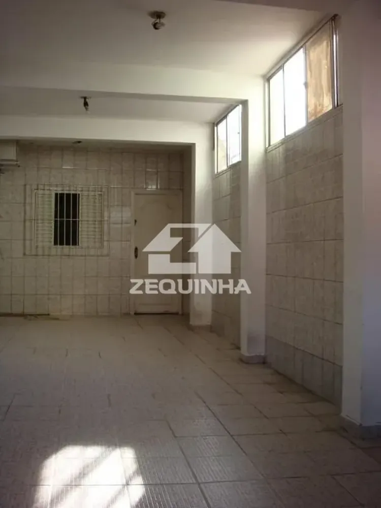 Casa, 3 quartos, 240 m² - Foto 2