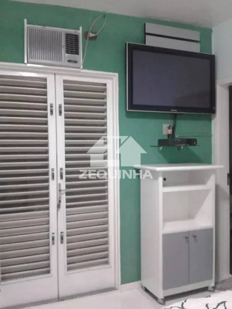 Casa, 3 quartos, 240 m² - Foto 1