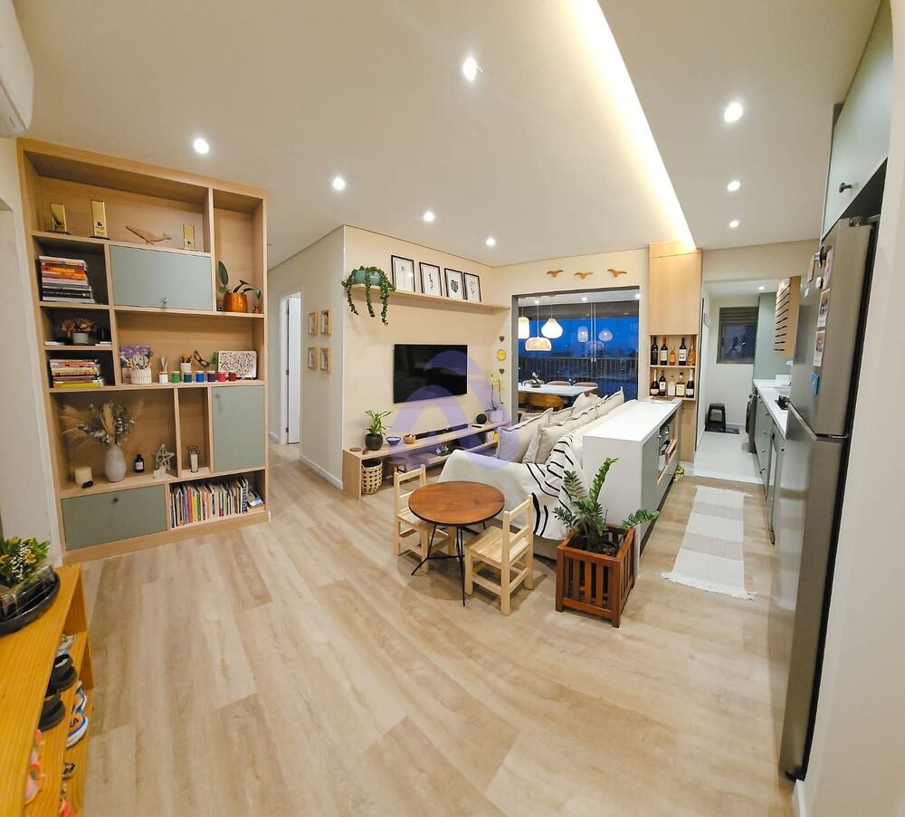 Apartamento à venda com 3 quartos, 156m² - Foto 1