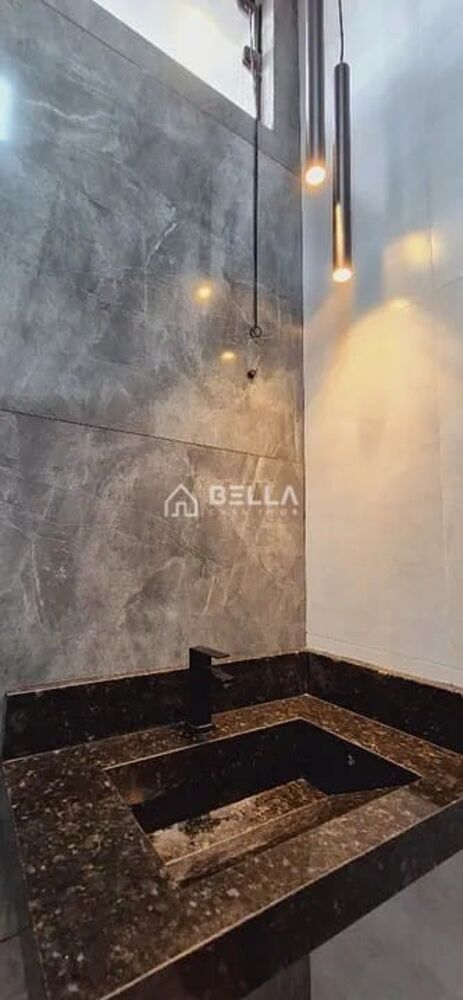 Casa à venda com 3 quartos, 105m² - Foto 2