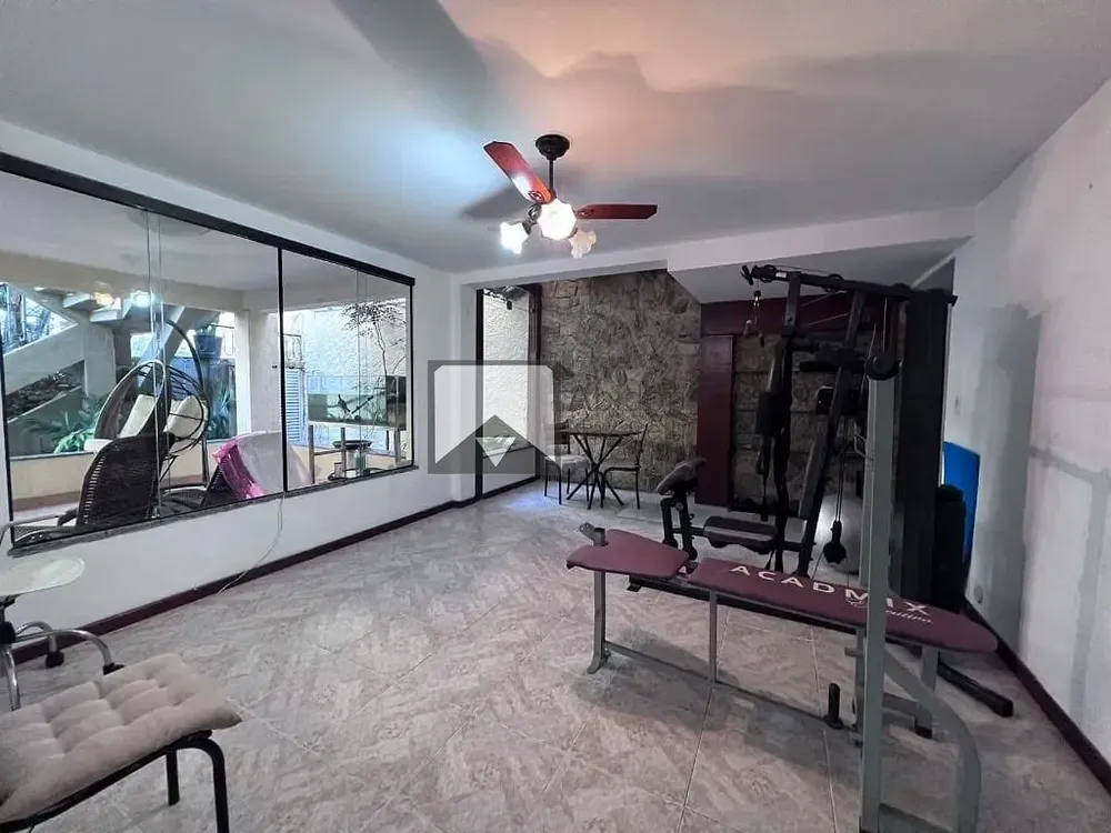 Casa, 10 quartos, 352 m² - Foto 2