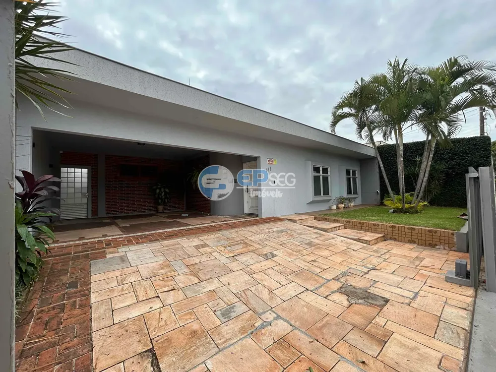 Casa, 1 quarto, 242 m² - Foto 2