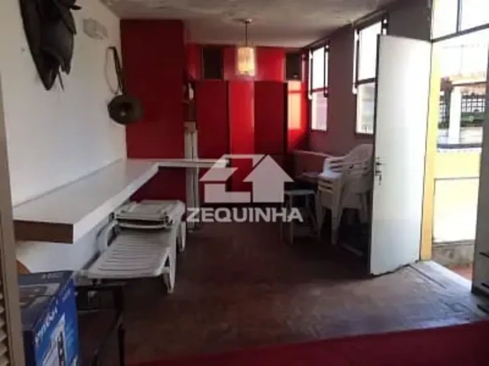 Casa, 3 quartos, 210 m² - Foto 2