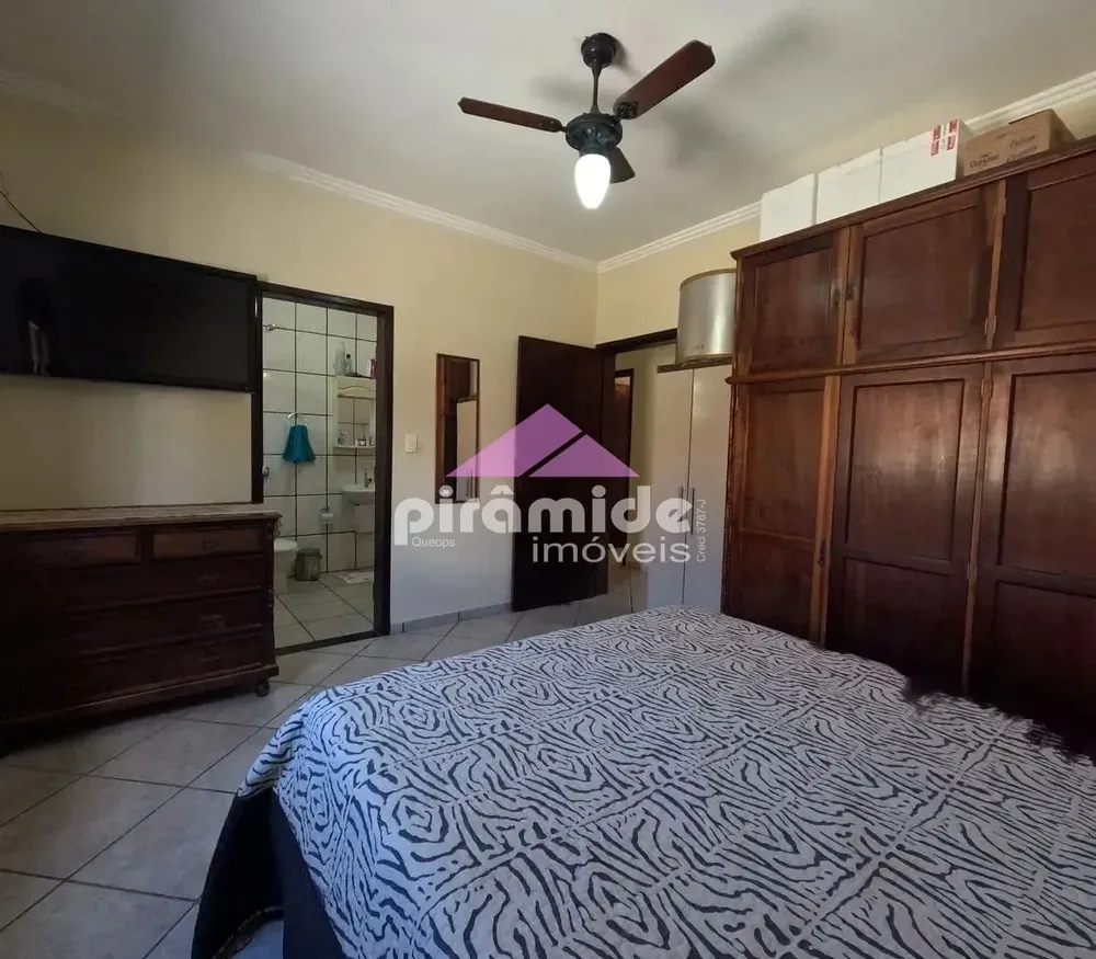 Casa, 3 quartos, 200 m² - Foto 1
