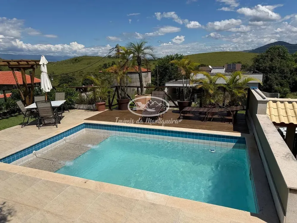 Casa, 3 quartos, 203 m² - Foto 1