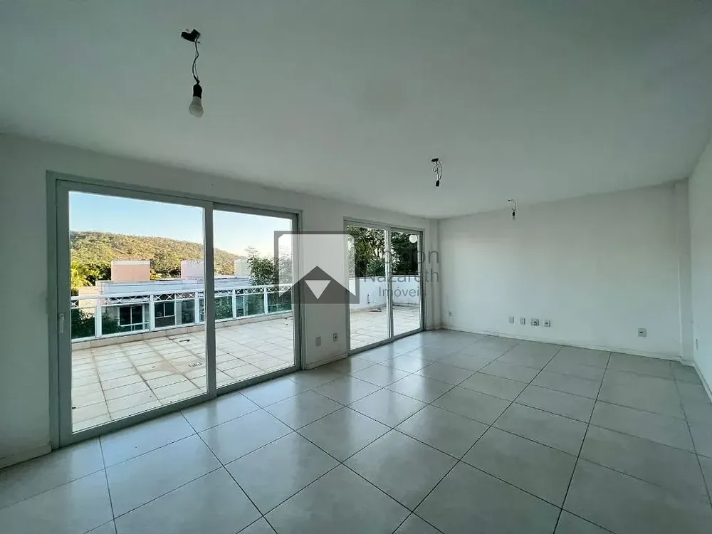 Cobertura, 3 quartos, 216 m² - Foto 4