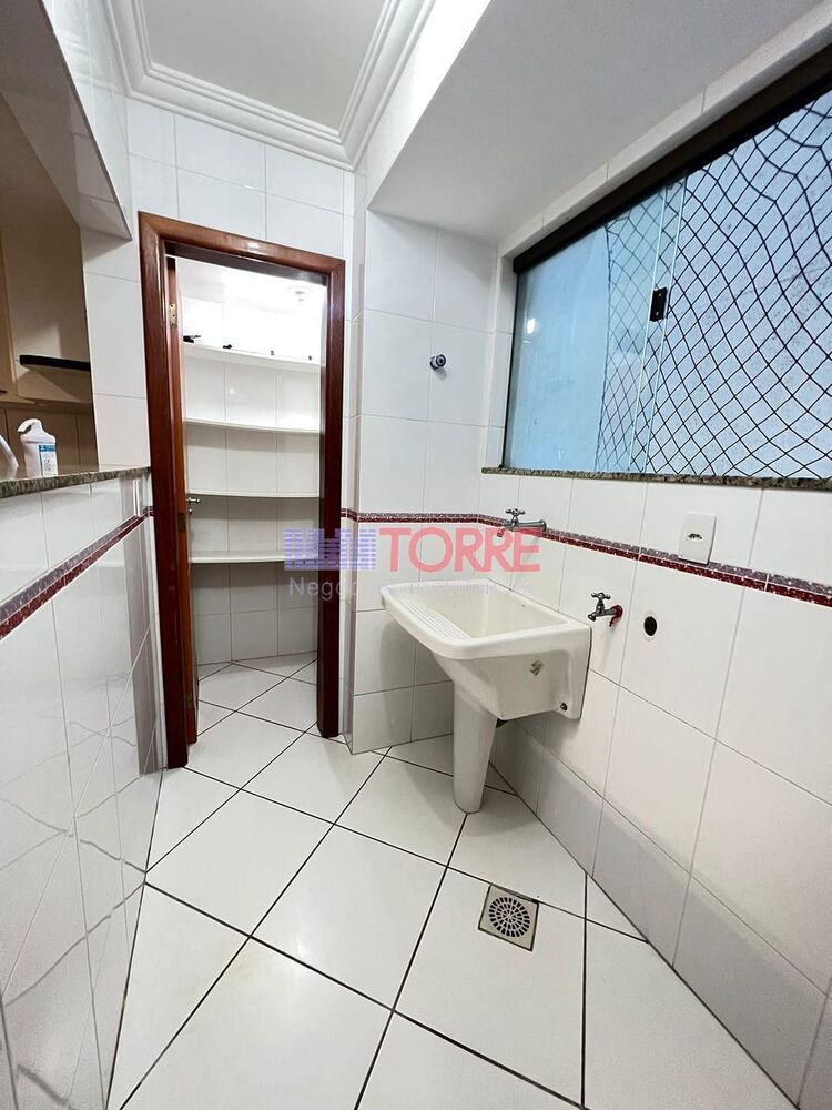 Apartamento à venda com 2 quartos, 99m² - Foto 4