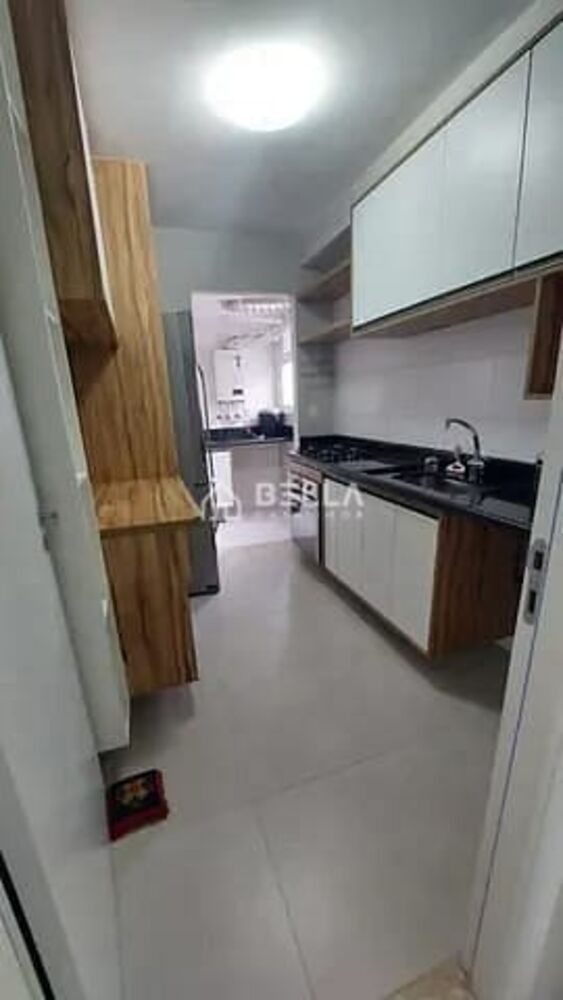 Apartamento à venda com 3 quartos, 80m² - Foto 1