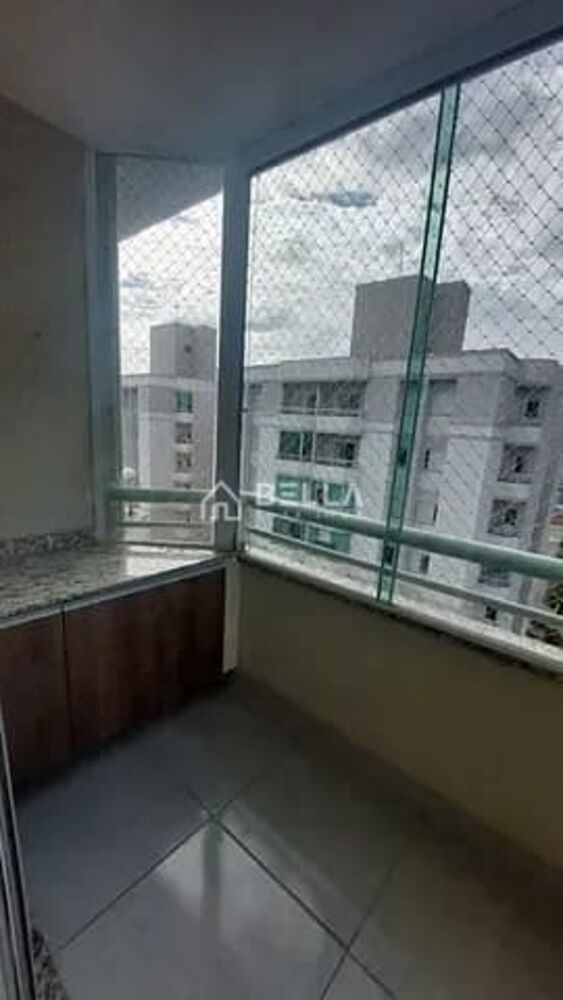Apartamento à venda com 3 quartos, 80m² - Foto 2