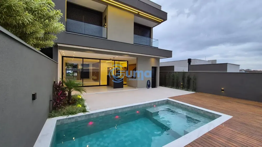 Casa, 3 quartos, 243 m² - Foto 1