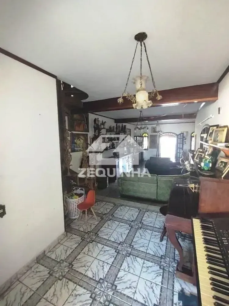 Casa, 4 quartos, 242 m² - Foto 8