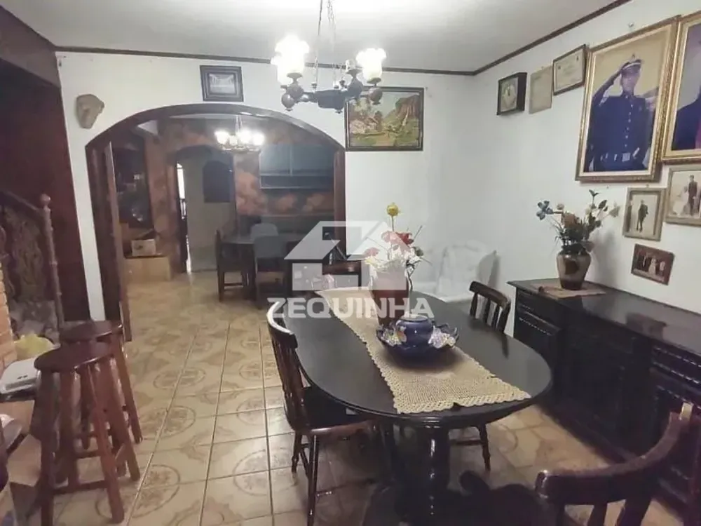 Casa, 4 quartos, 242 m² - Foto 6