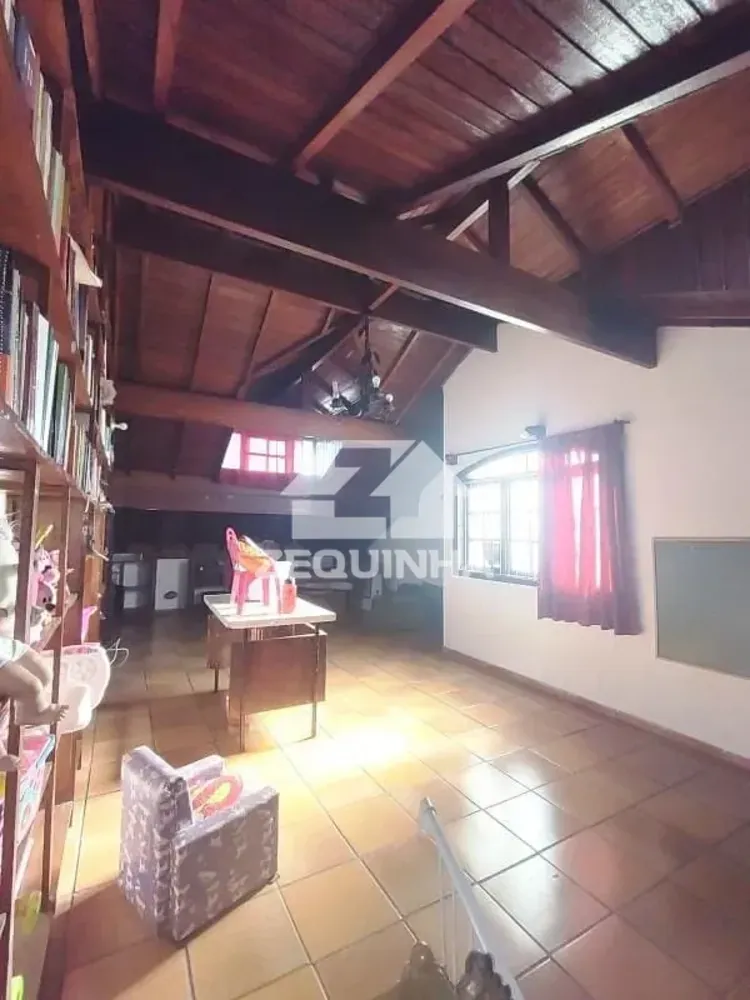 Casa, 4 quartos, 242 m² - Foto 3