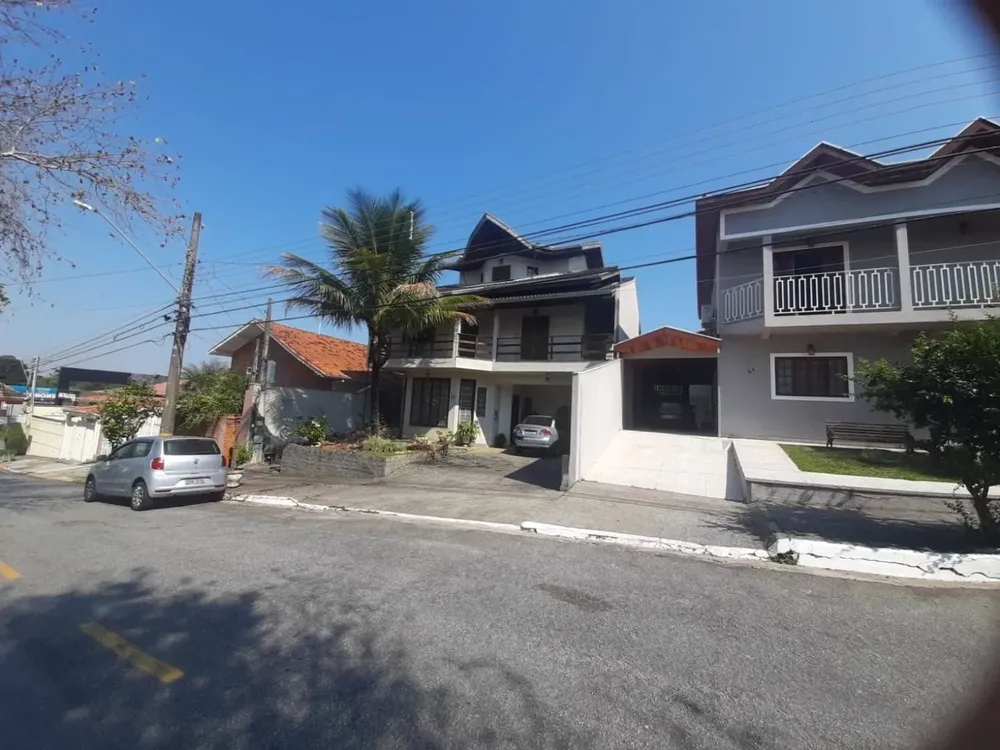 Casa, 4 quartos, 270 m² - Foto 3
