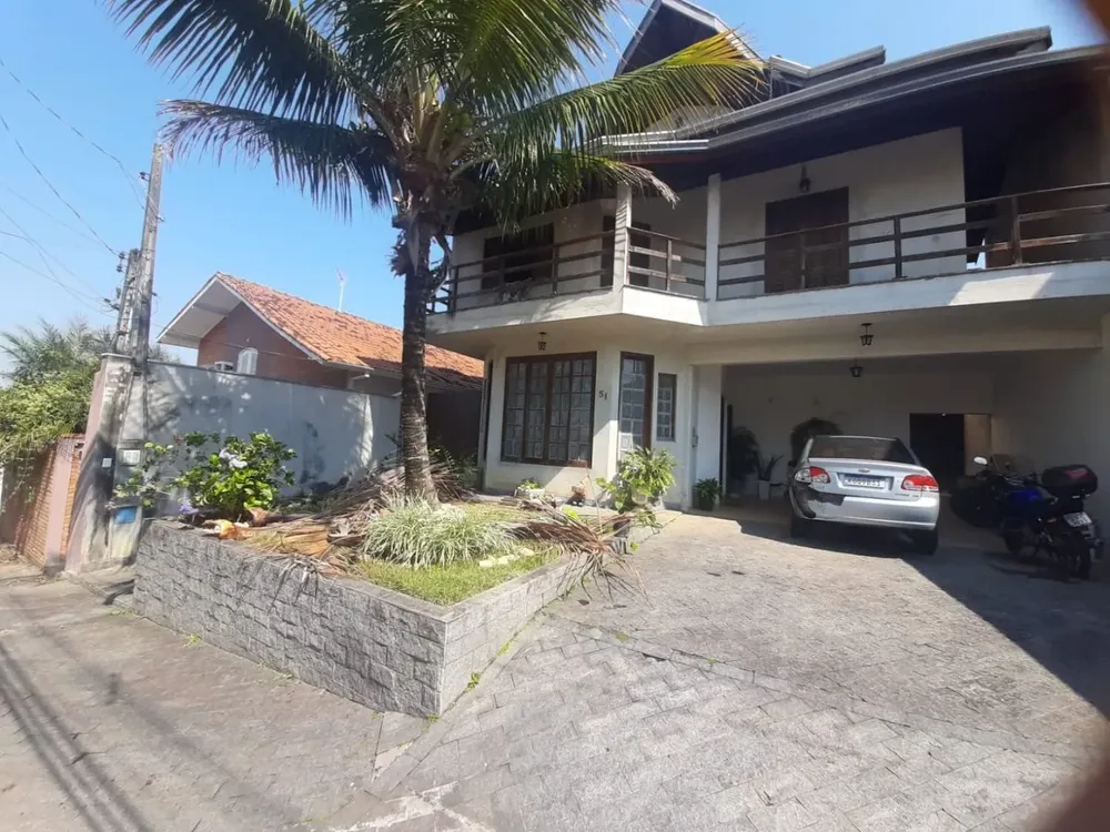 Casa, 4 quartos, 270 m² - Foto 1