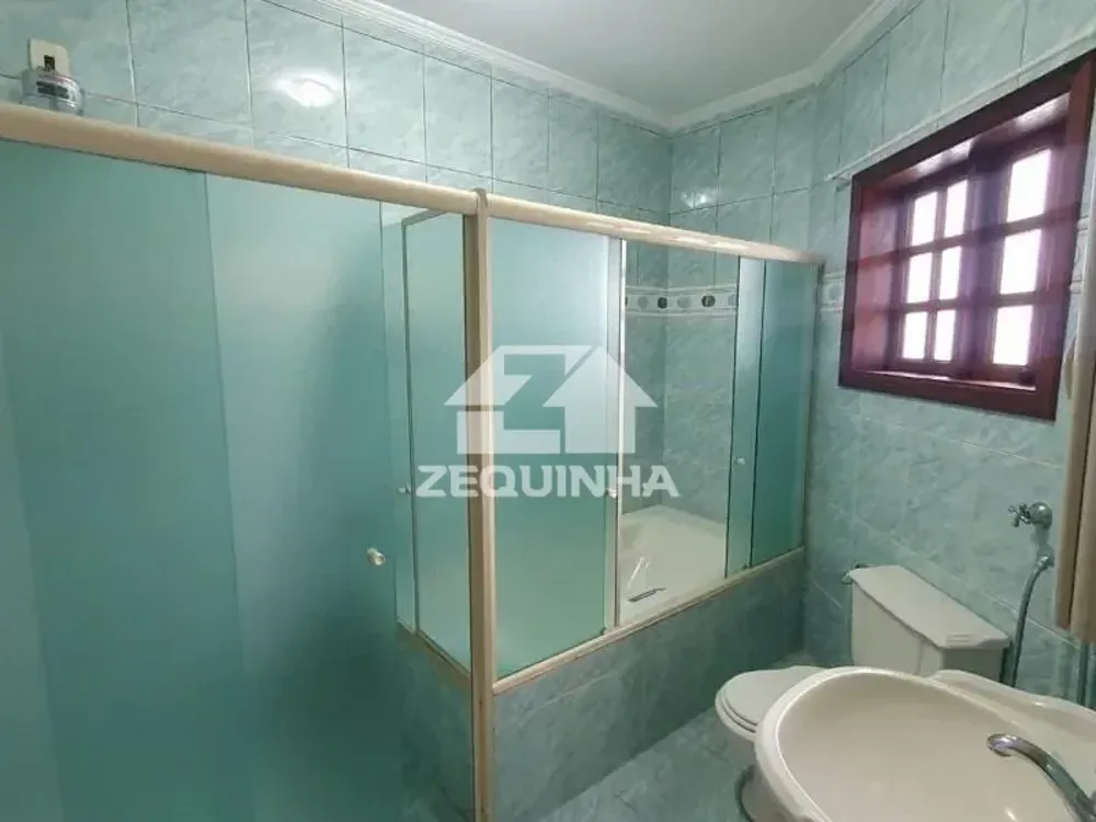 Casa, 3 quartos, 245 m² - Foto 4