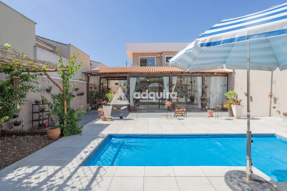 Sobrado, 3 quartos, 219 m² - Foto 1