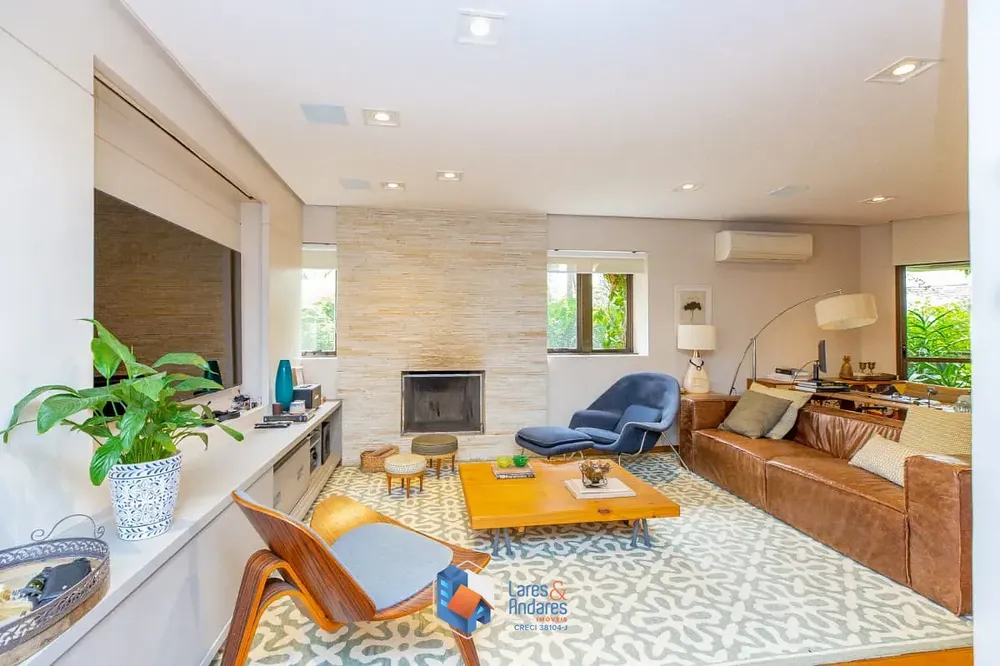 Apartamento, 3 quartos, 218 m² - Foto 1