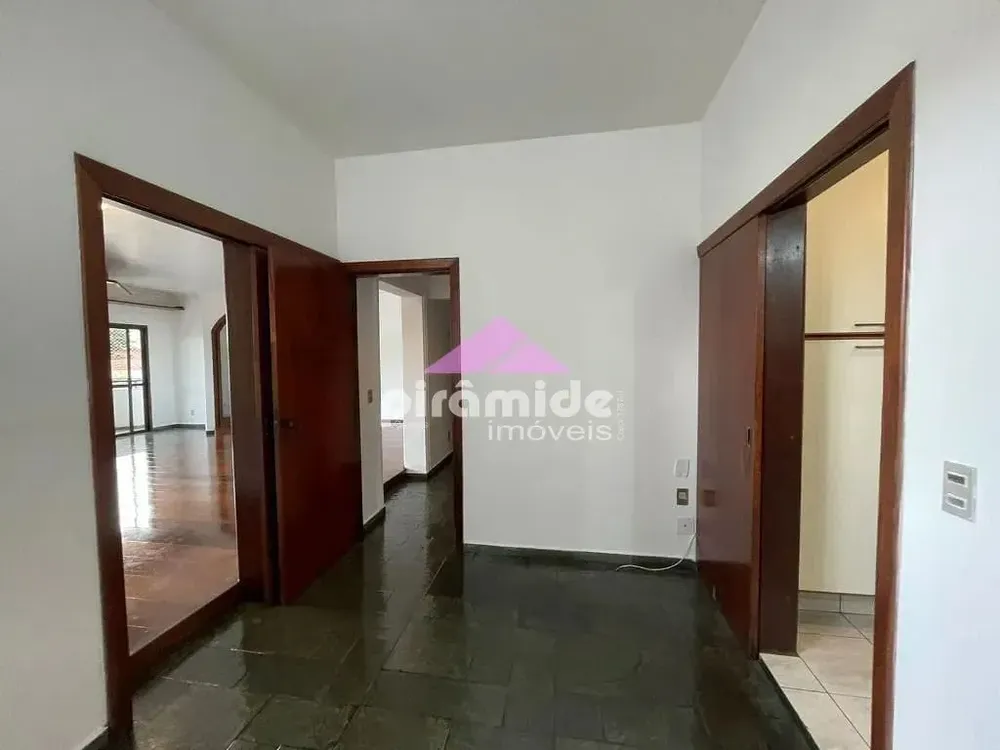 Apartamento, 4 quartos, 215 m² - Foto 2