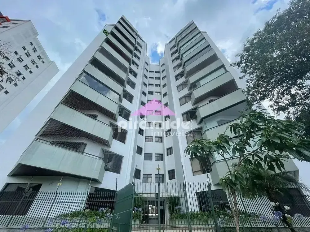 Apartamento, 4 quartos, 215 m² - Foto 1
