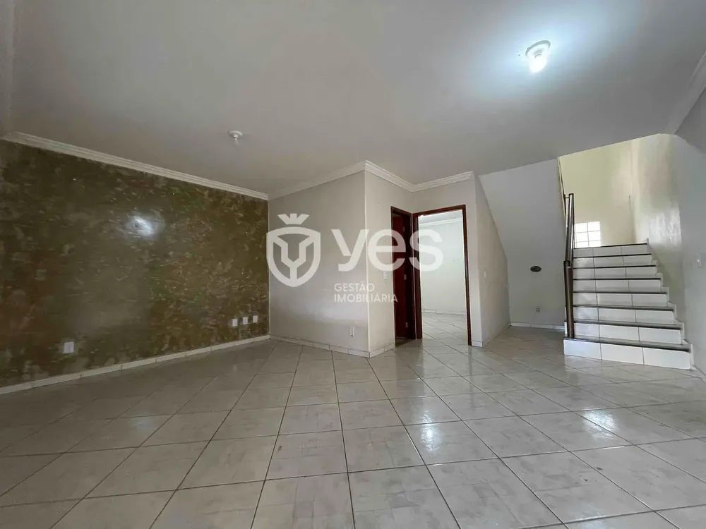 Casa, 4 quartos, 247 m² - Foto 2