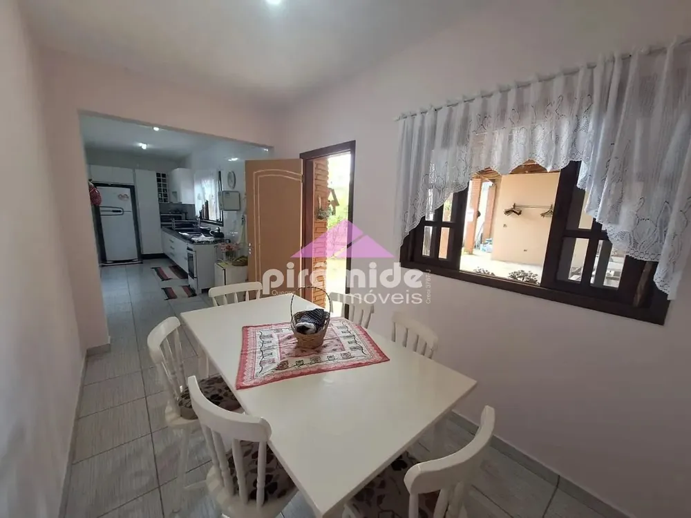 Casa, 3 quartos, 371 m² - Foto 1