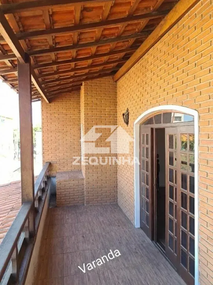 Casa, 3 quartos, 236 m² - Foto 2