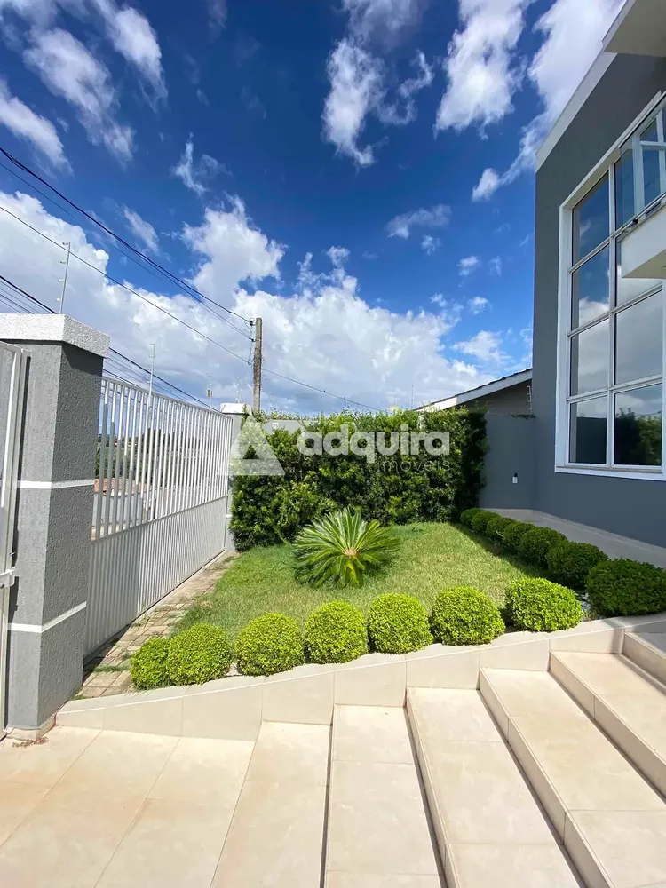 Sobrado, 3 quartos, 253 m² - Foto 1