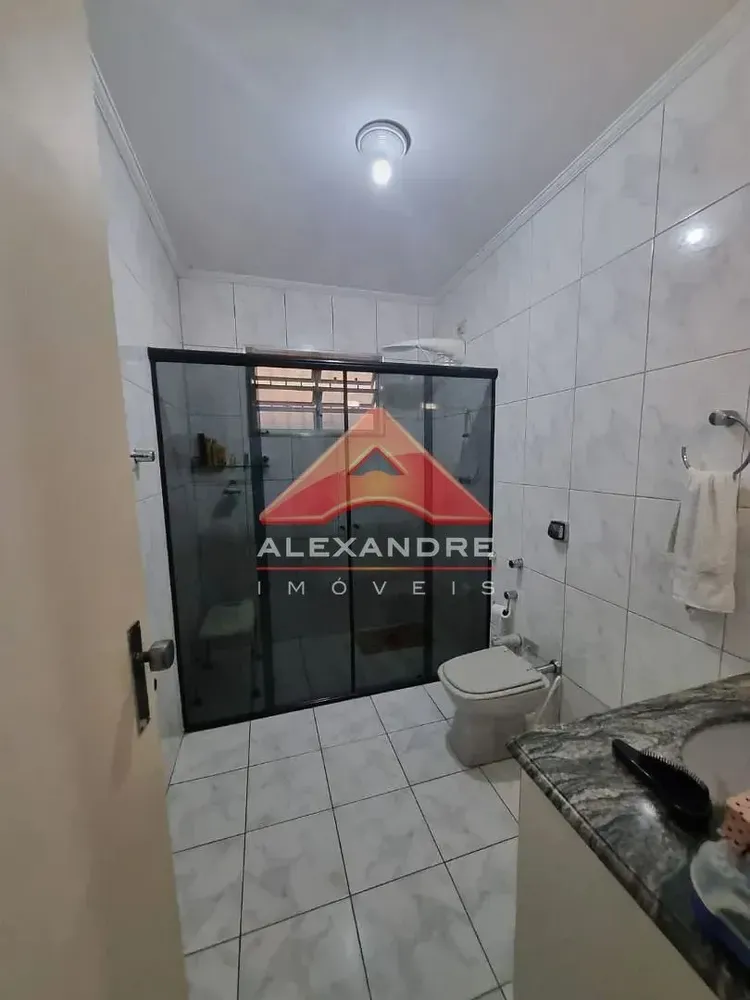 Casa, 4 quartos, 181 m² - Foto 3