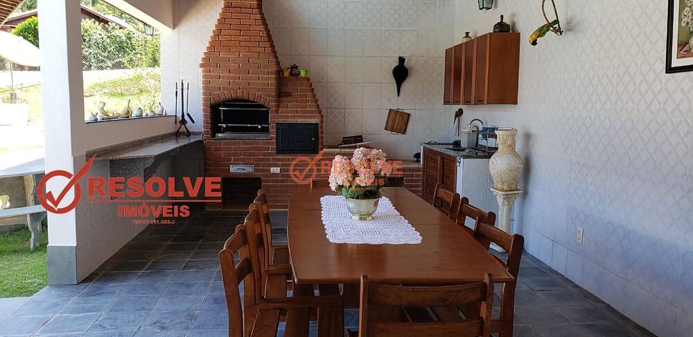 Casa à venda com 4 quartos, 400m² - Foto 2