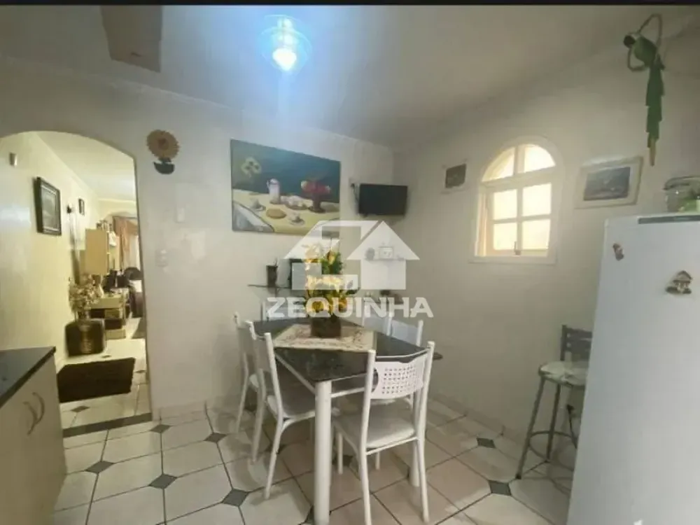 Casa, 3 quartos, 217 m² - Foto 3
