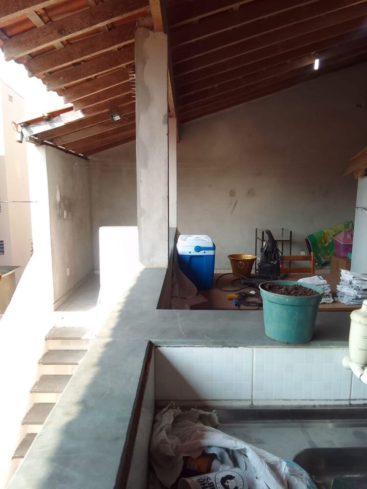 Casa à venda com 3 quartos, 114m² - Foto 4
