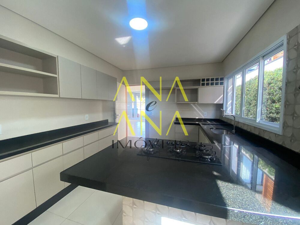 Casa à venda e aluguel com 4 quartos, 310m² - Foto 4