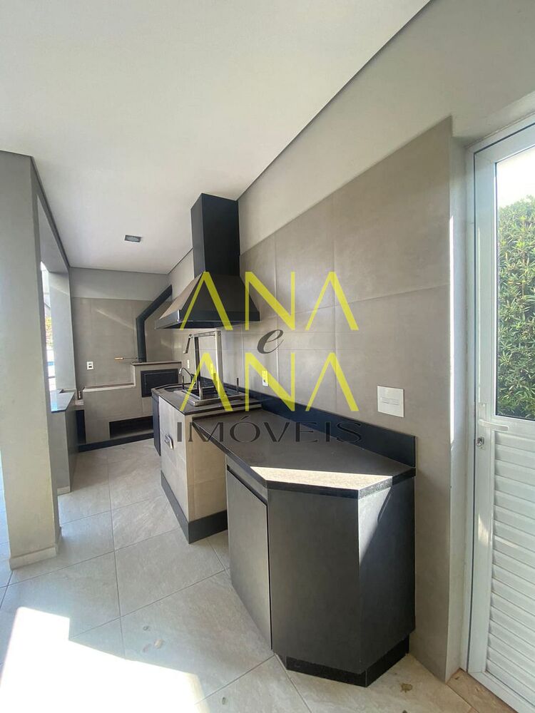 Casa à venda e aluguel com 4 quartos, 310m² - Foto 1