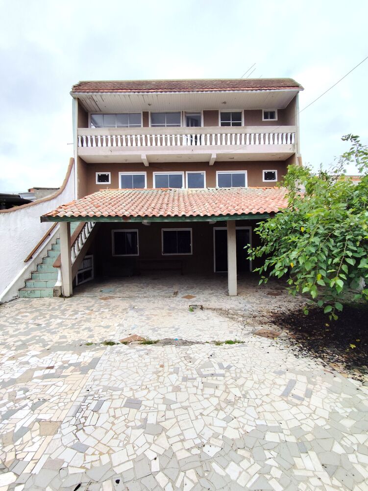 Sobrado à venda com 4 quartos, 210m² - Foto 1