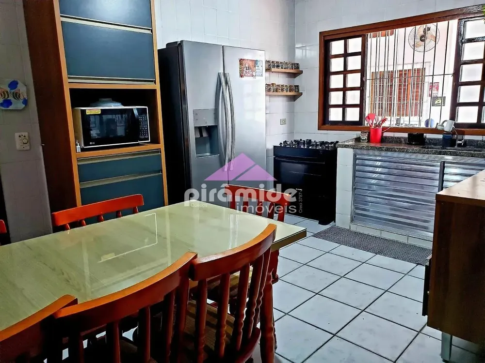 Sobrado, 4 quartos, 246 m² - Foto 8