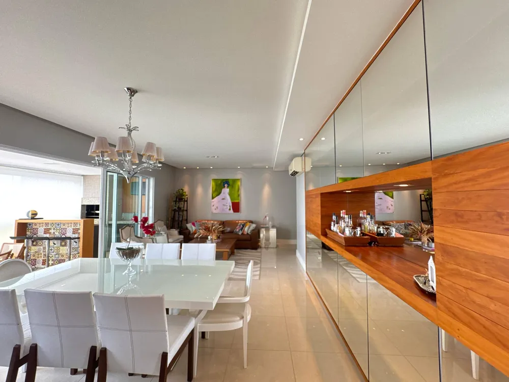 Apartamento, 3 quartos, 200 m² - Foto 1