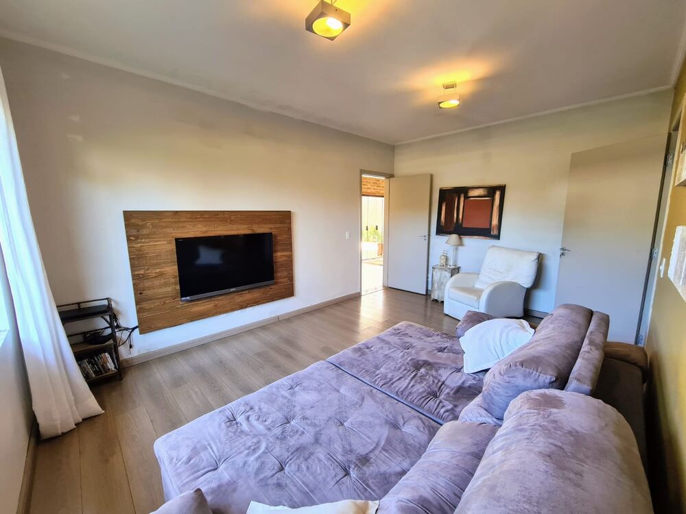 Casa à venda com 3 quartos, 391m² - Foto 4