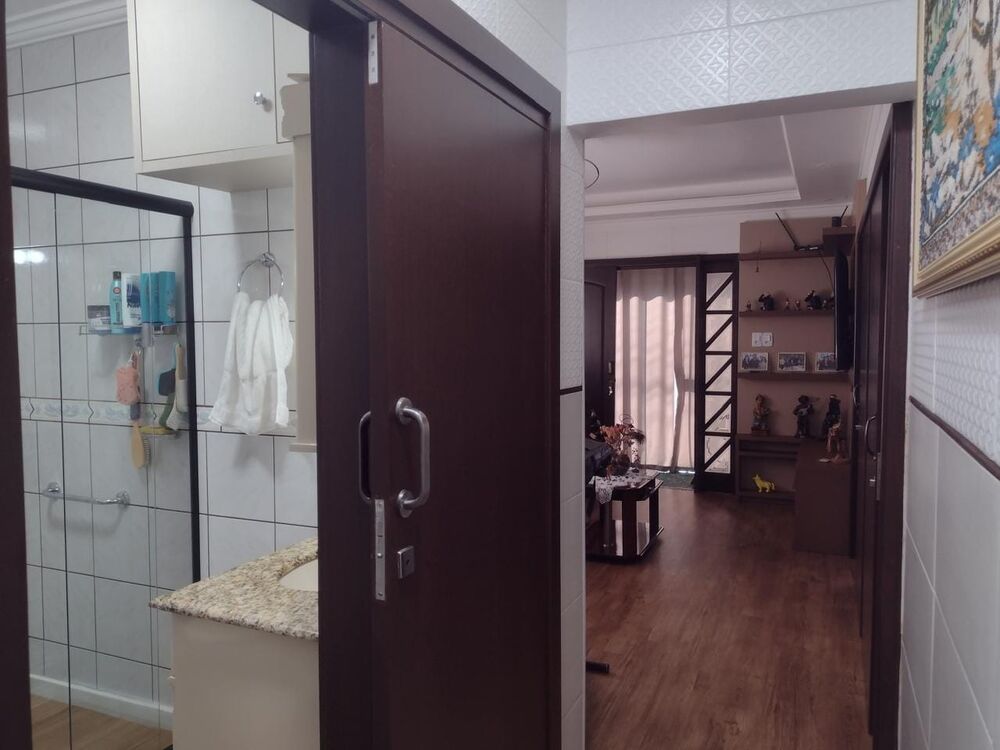 Casa à venda com 3 quartos, 280m² - Foto 2
