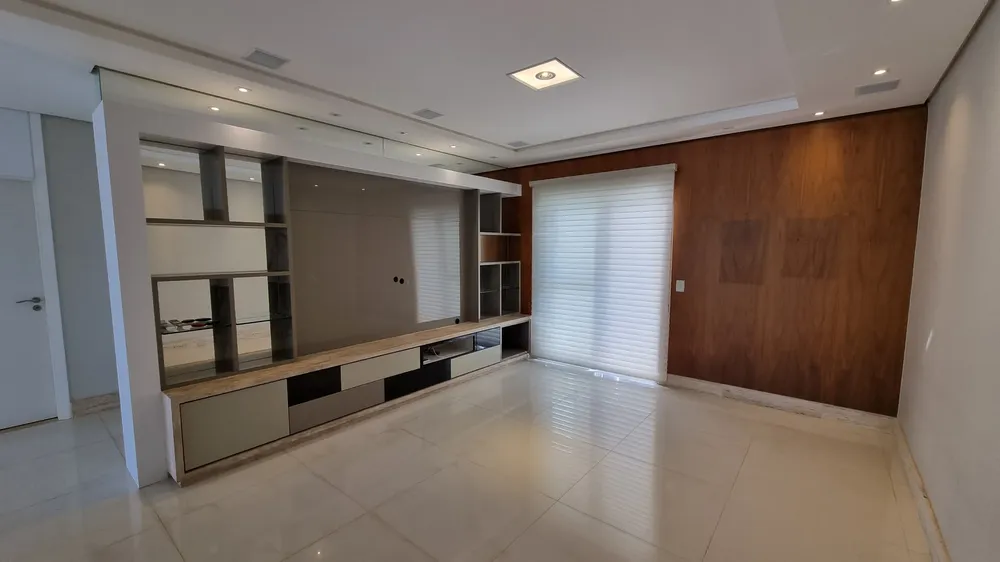 Apartamento, 3 quartos, 245 m² - Foto 2