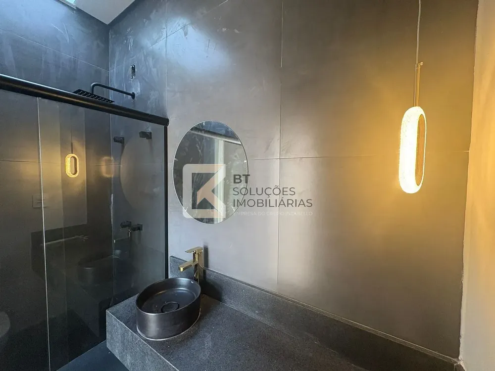 Casa, 3 quartos, 244 m² - Foto 1