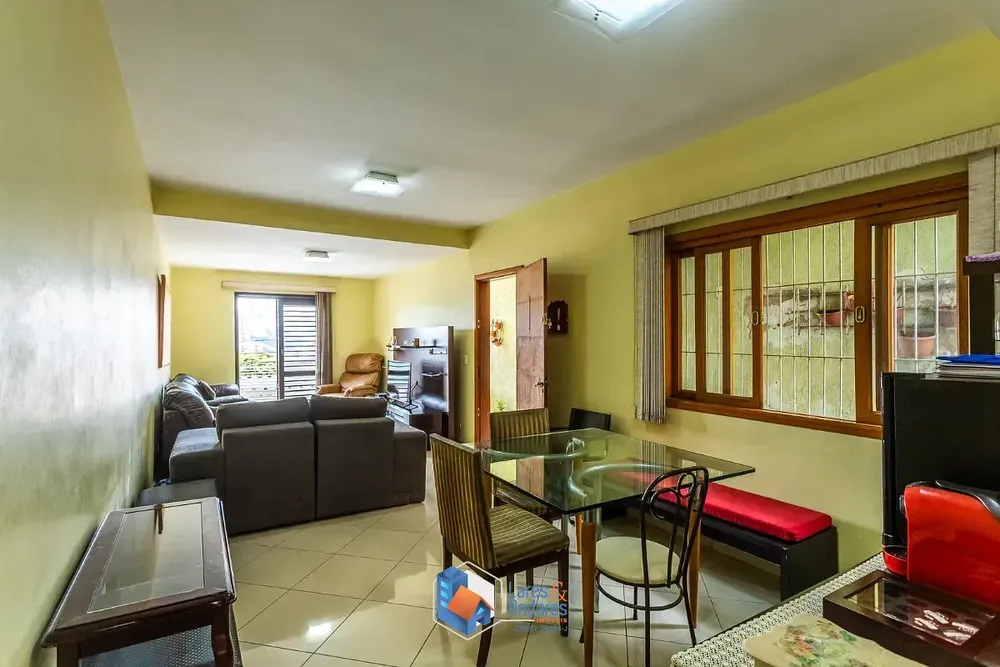Casa, 4 quartos, 210 m² - Foto 2