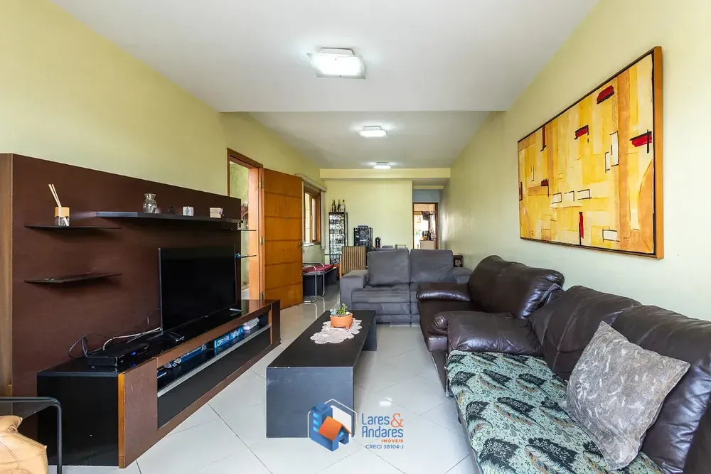 Casa, 4 quartos, 210 m² - Foto 1