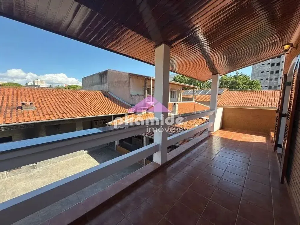 Casa, 3 quartos, 238 m² - Foto 8