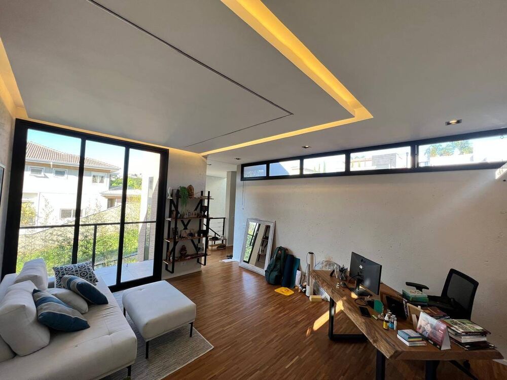 Casa à venda e aluguel com 3 quartos, 250m² - Foto 2