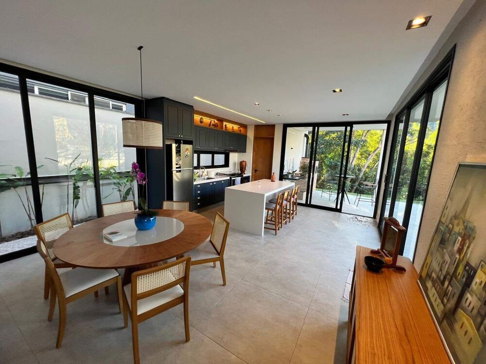 Casa à venda e aluguel com 3 quartos, 250m² - Foto 6