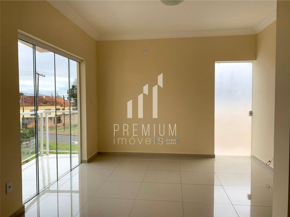 Apartamento à venda com 4 quartos, 235m² - Foto 1