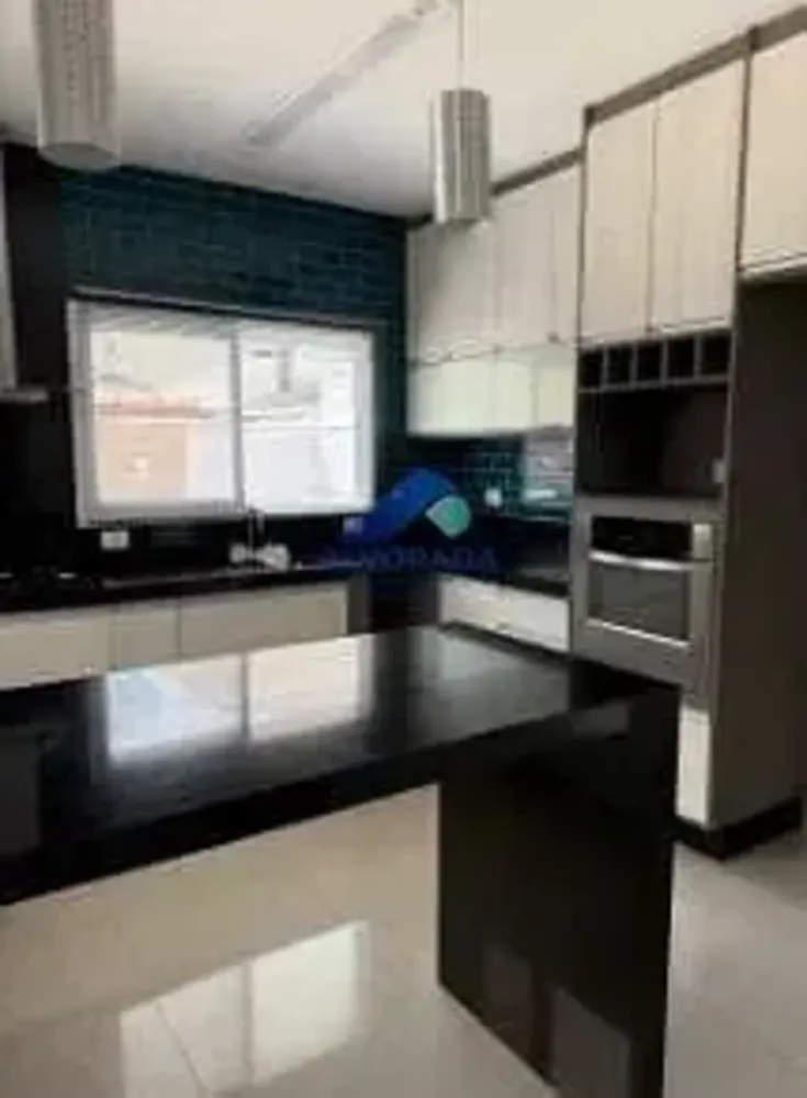 Sobrado, 4 quartos, 233 m² - Foto 1