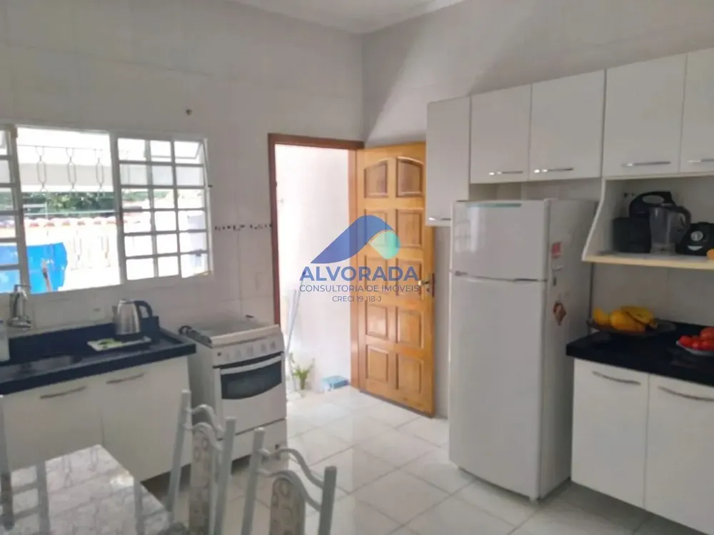 Casa, 3 quartos, 141 m² - Foto 2
